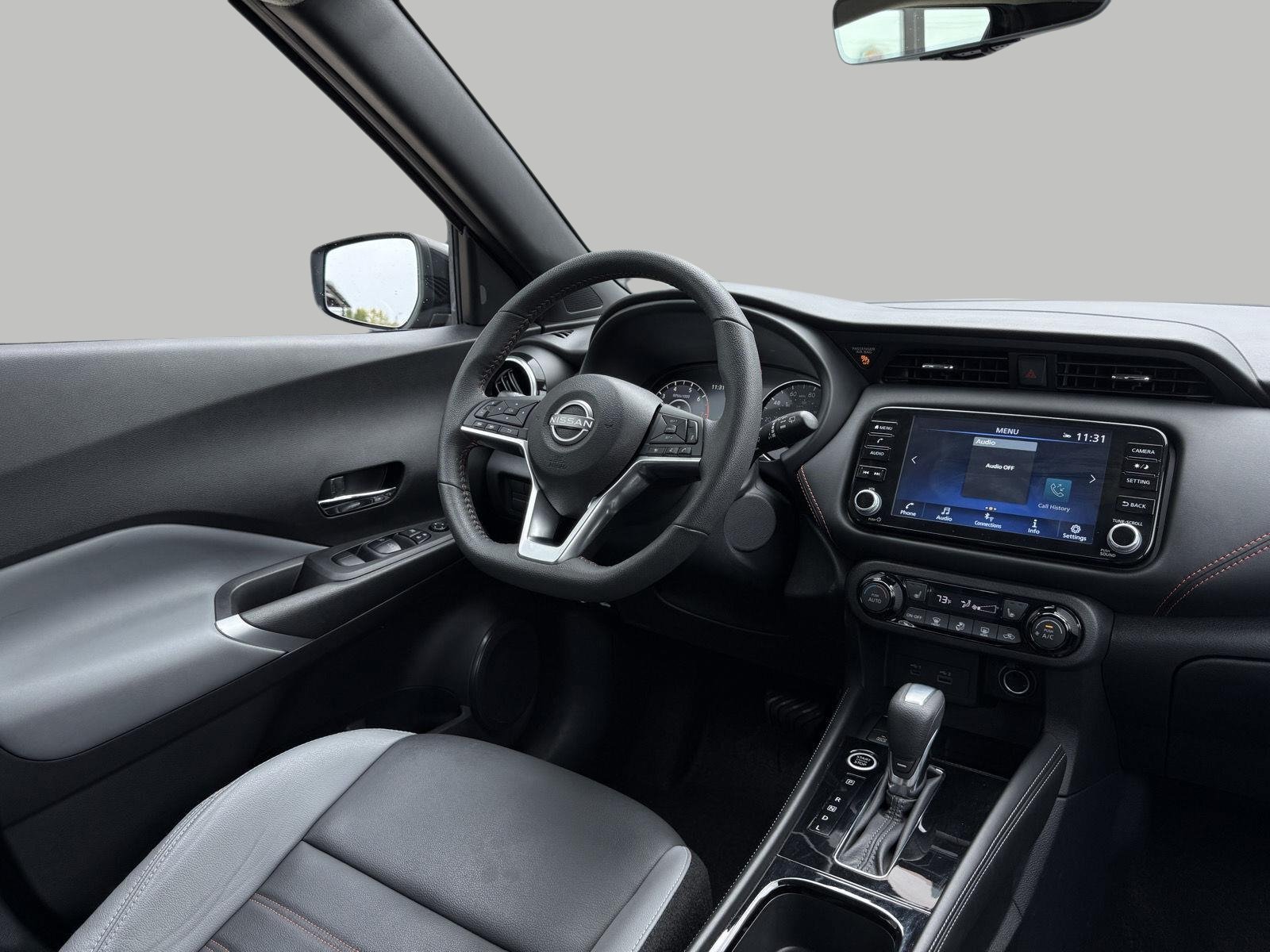 Used 2023 Nissan Kicks SR w/ SR Premium Package FWD image 27