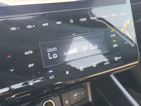 Used 2024 Hyundai Santa Cruz SEL w/ Activity Package AWD/4WD image 28