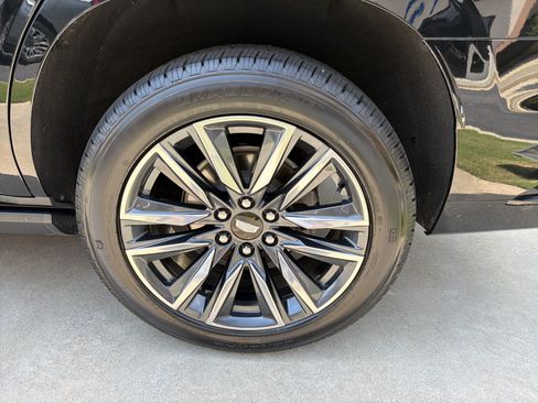 Used 2021 Cadillac Escalade Sport w/ Driver Assist Tech Package AWD/4WD image 23