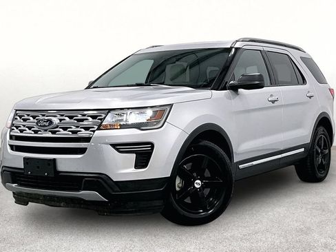 Used 2019 Ford Explorer XLT FWD image 14