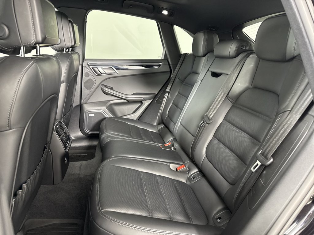 Certified 2020 Porsche Macan S AWD/4WD image 21
