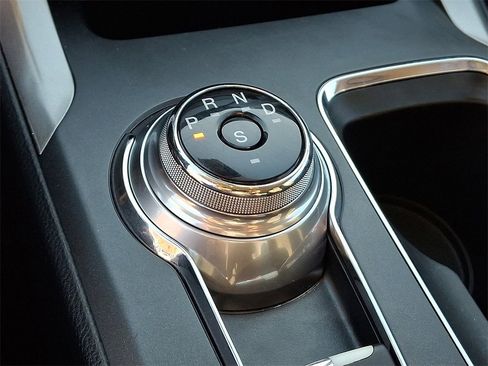 Certified 2019 Ford Fusion SE image 15