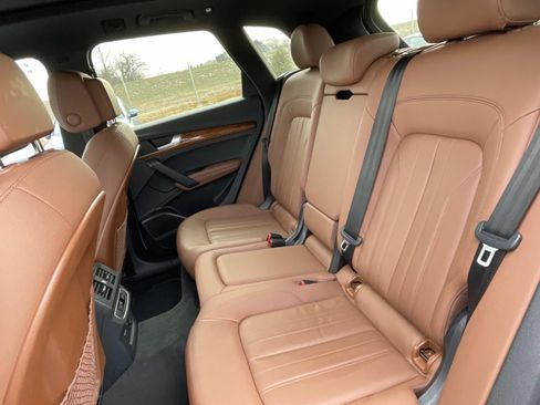 Used 2023 Audi Q5 2.0T Premium Plus image 12