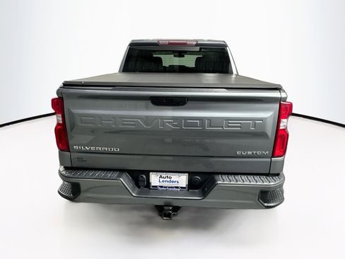 Used 2020 Chevrolet Silverado 1500 Custom w/ Custom Value Package image 6