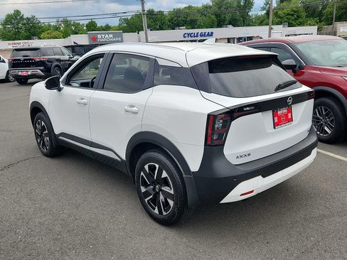 Certified 2025 Nissan Kicks SV w/ SV Premium Package AWD/4WD image 6