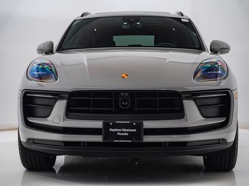 Certified 2024 Porsche Macan AWD/4WD image 6