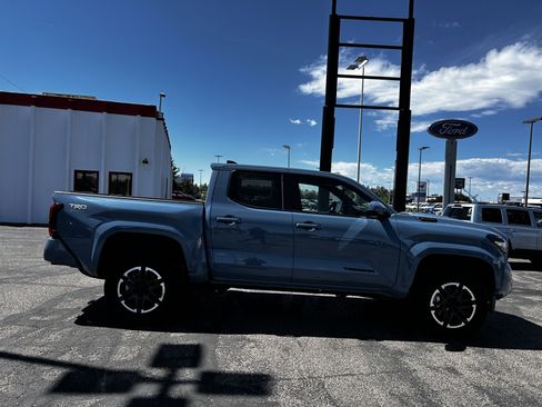 Used 2026 Toyota Tacoma TRD Sport AWD/4WD image 6