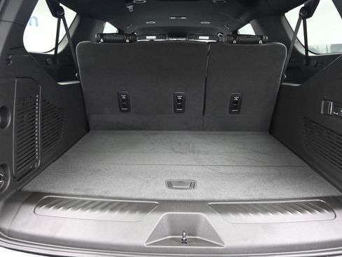 New 2026 Chevrolet Suburban LT w/ Comfort Package image 13