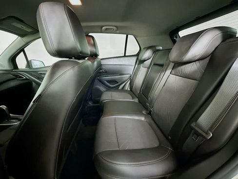 Used 2021 Chevrolet Trax LT w/ Driver Confidence Package image 13