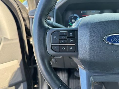 Used 2023 Ford F150 Lightning Lariat image 14