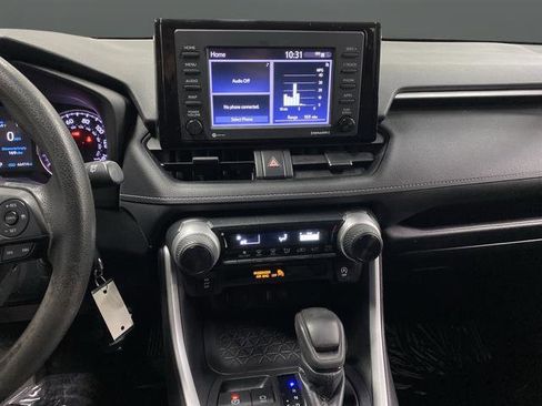 Used 2021 Toyota RAV4 LE image 7