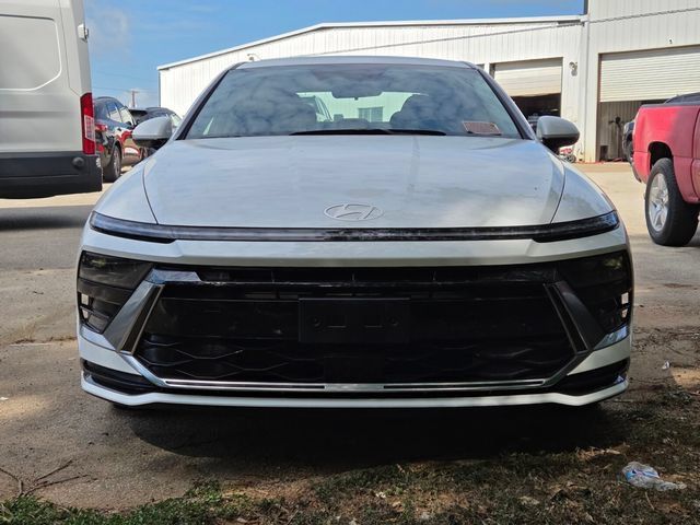 Used 2025 Hyundai Sonata SEL FWD image 2