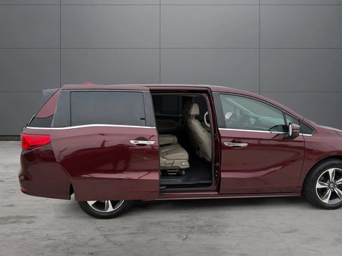 Used 2018 Honda Odyssey Touring image 22