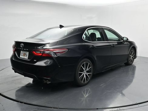 Used 2024 Toyota Camry SE FWD image 7