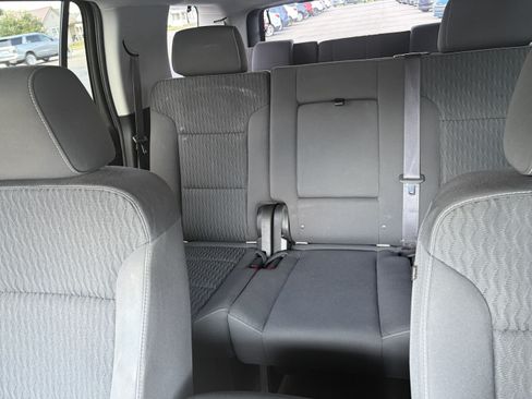 Used 2017 GMC Yukon SLE w/ Convenience Package AWD/4WD image 27