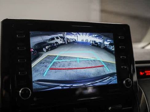 Certified 2021 Toyota Corolla LE image 26