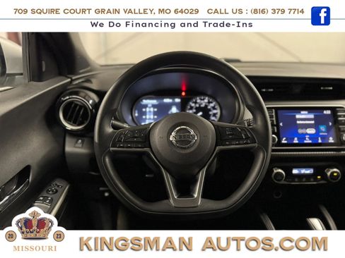 Used 2019 Nissan Kicks SV FWD image 14