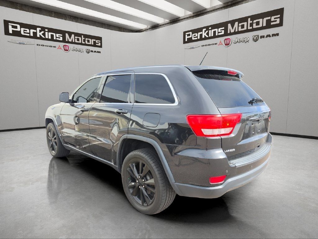 Used 2012 Jeep Grand Cherokee Altitude RWD image 3