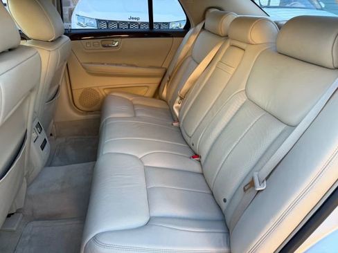 Used 2009 Cadillac DTS image 25