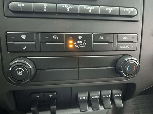 Used 2016 Ford F550 2WD Regular Cab Super Duty image 28