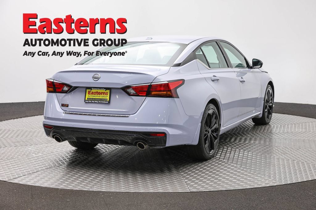Used 2023 Nissan Altima 2.5 SR w/ SR Premium Package FWD image 5
