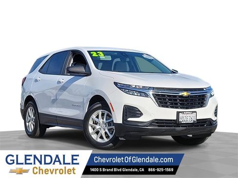 Used 2023 Chevrolet Equinox LS image 1