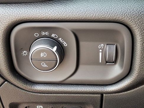 New 2026 RAM 1500 Classic Warlock image 18
