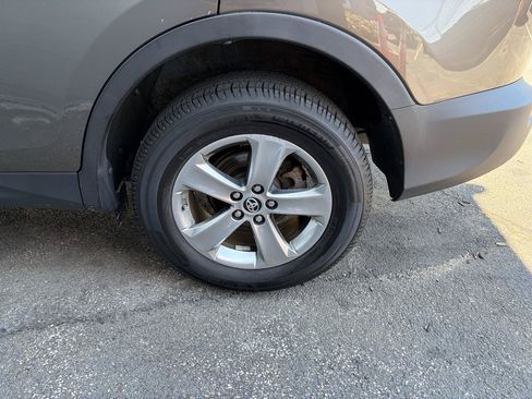 Used 2015 Toyota RAV4 XLE AWD/4WD image 16