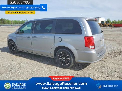 Used 2018 Dodge Grand Caravan SE image 3
