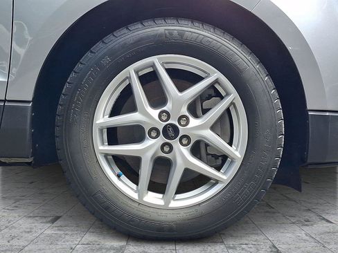 Used 2024 Ford Edge SEL AWD/4WD image 8