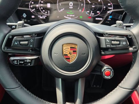 Certified 2026 Porsche 911 Targa 4 GTS AWD/4WD image 10