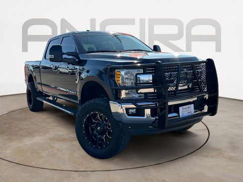 Used 2017 Ford F250 Lariat w/ Lariat Ultimate Package image 4