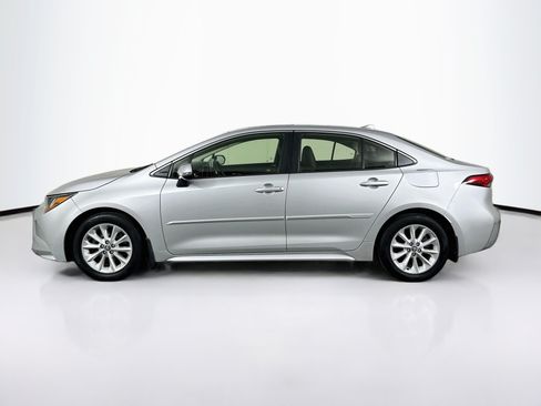 Used 2020 Toyota Corolla XLE w/ Body Protection Package FWD image 5