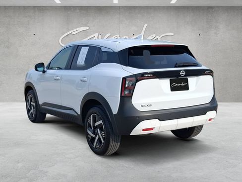 Used 2025 Nissan Kicks SV FWD image 14
