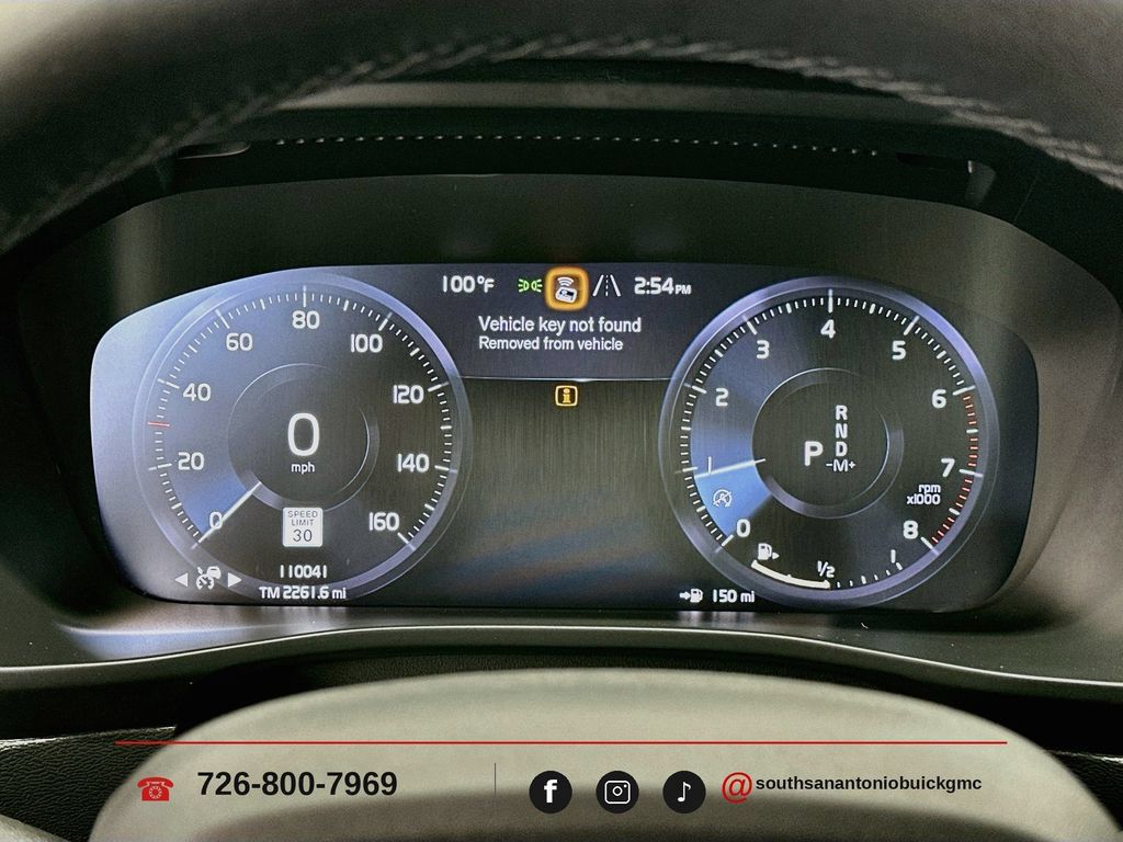 Used 2022 Volvo XC40 T5 R-Design w/ Advanced Package AWD/4WD image 13