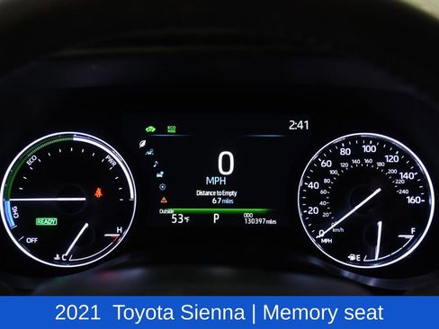Used 2021 Toyota Sienna Limited image 11
