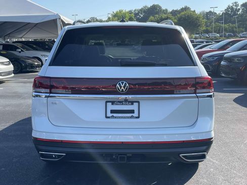 Certified 2026 Volkswagen Atlas SE w/ Panoramic Sunroof Package FWD image 6