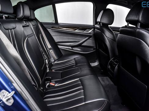 Used 2023 BMW 530e xDrive image 23