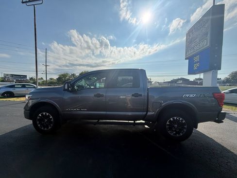 Used 2019 Nissan Titan PRO-4X w/ Pro-4x Convenience Package AWD/4WD image 7