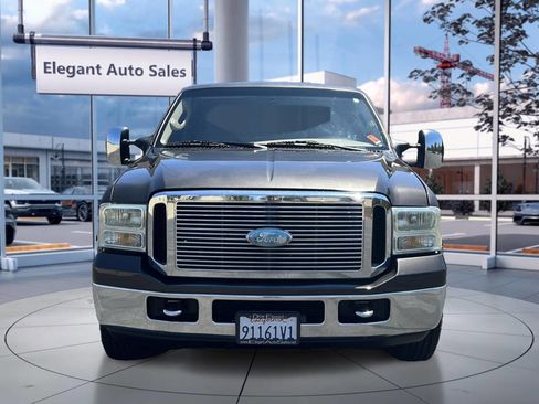 Used 2006 Ford F250 XLT image 3