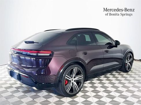 Used 2024 Porsche Macan Turbo Electric AWD/4WD image 7