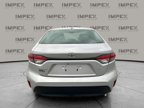 Used 2025 Toyota Corolla LE image 4