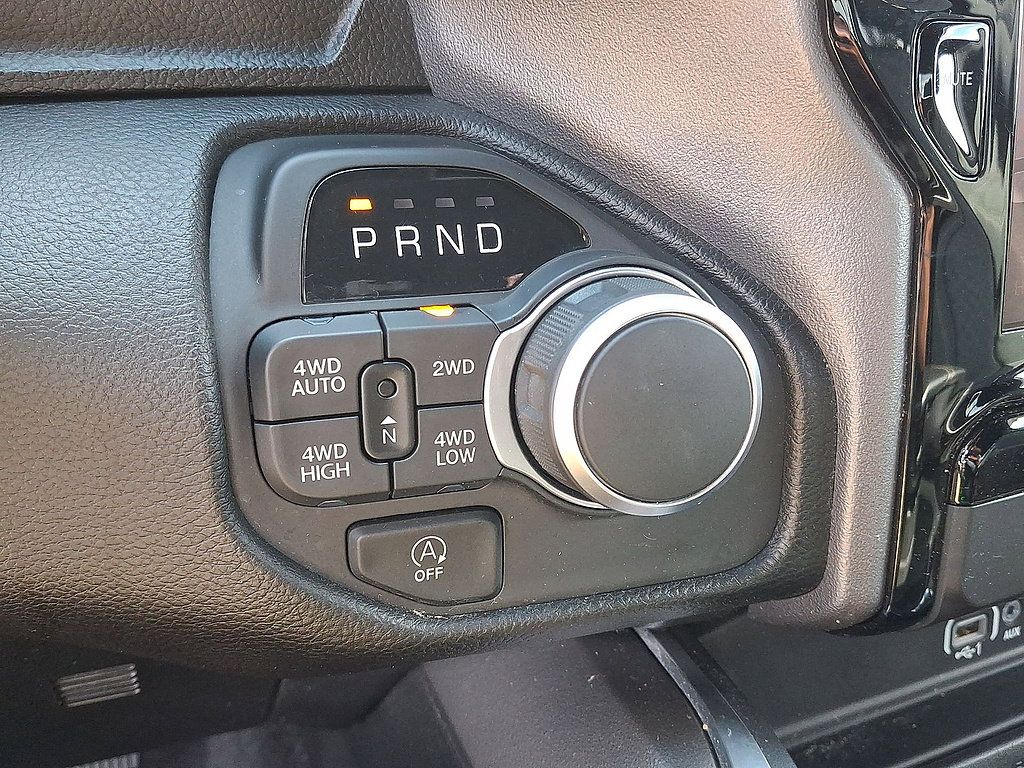 Used 2025 RAM 1500 Big Horn AWD/4WD image 18