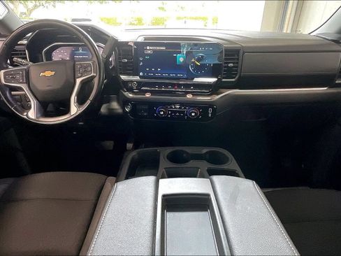 Used 2025 Chevrolet Silverado 1500 LT RWD image 6