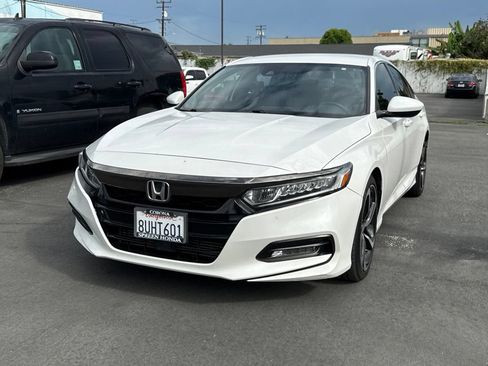 Used 2020 Honda Accord Sport image 3
