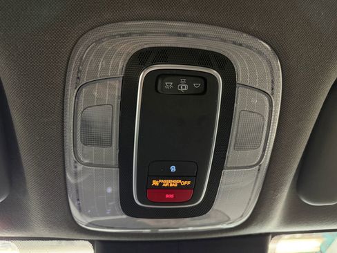 Used 2023 Hyundai Elantra SEL image 34