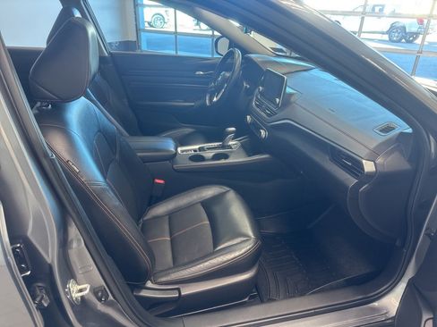 Used 2019 Nissan Altima 2.5 SR w/ SR Premium Package image 21
