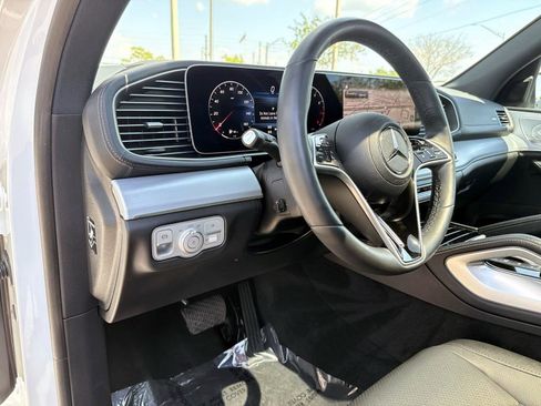 Certified 2024 Mercedes-Benz GLS 450 4MATIC image 20