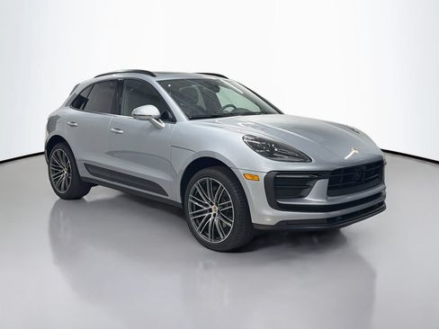 Used 2026 Porsche Macan AWD/4WD image 7