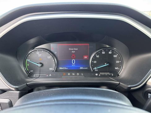 Certified 2021 Ford Escape SE w/ SE Sport Appearance Package image 17